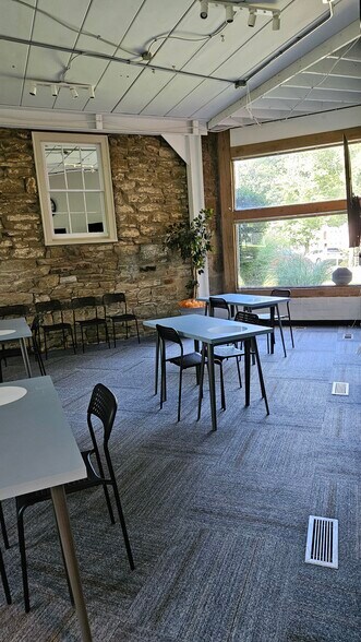 More Photos Of 4068 Mt Royal Blvd, Allison Park Medical For Lease