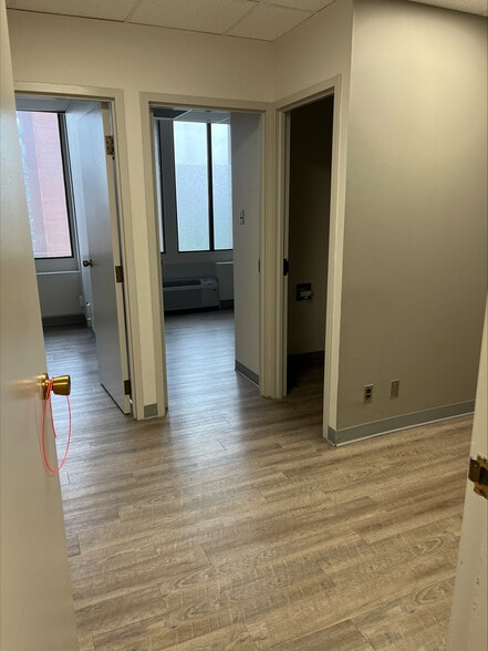 More Photos Of 25 Charlton Ave E, Hamilton Medical For Lease