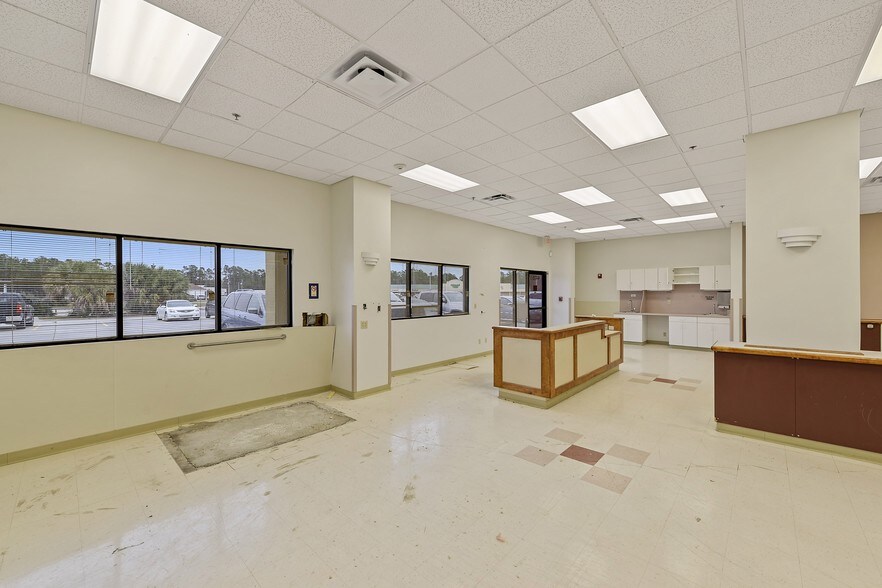 More Photos Of 4405 E Aloha Dr, Diamondhead Storefront Retail Office For Lease