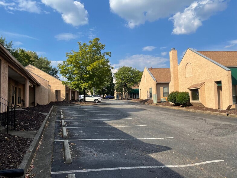 More Photos Of 770 Old Roswell Rd, Roswell Office For Lease