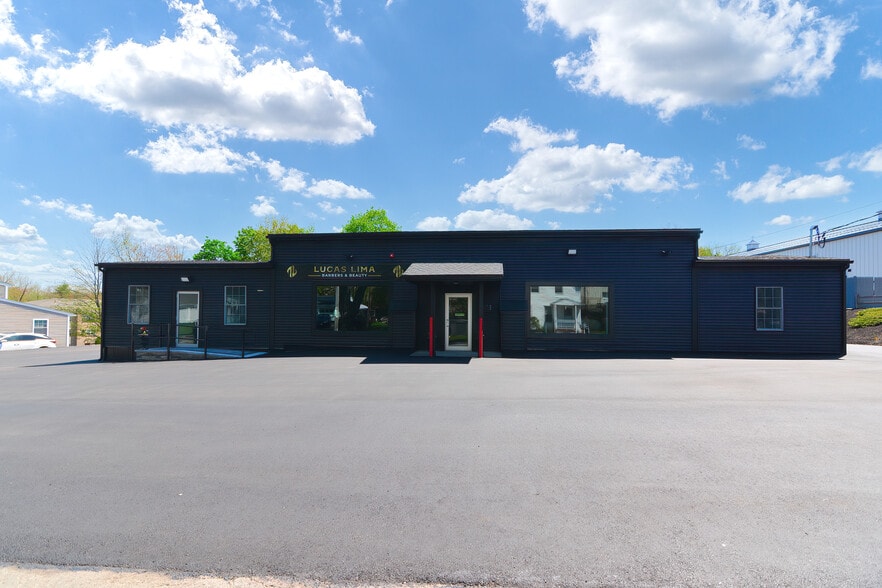 More Photos Of 995 Main St, Clinton Auto Dealership For Sale