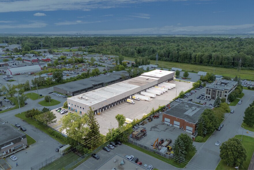 More Photos Of 37 Enterprise Ave, Ottawa Warehouse For Lease
