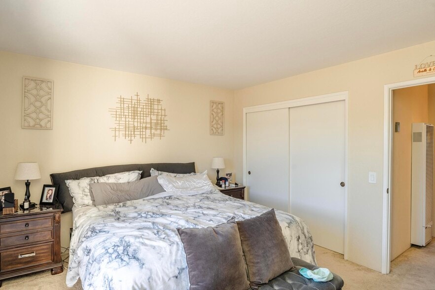 More Photos Of 457 Spencer St, Monterey Apartments For Sale