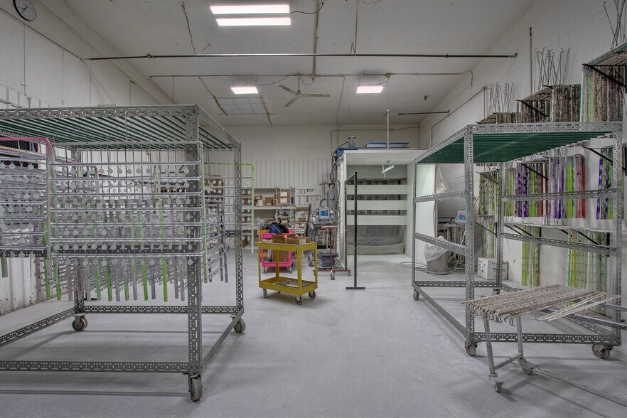 More Photos Of 106 Dunn Ave N, Hinckley Industrial For Lease