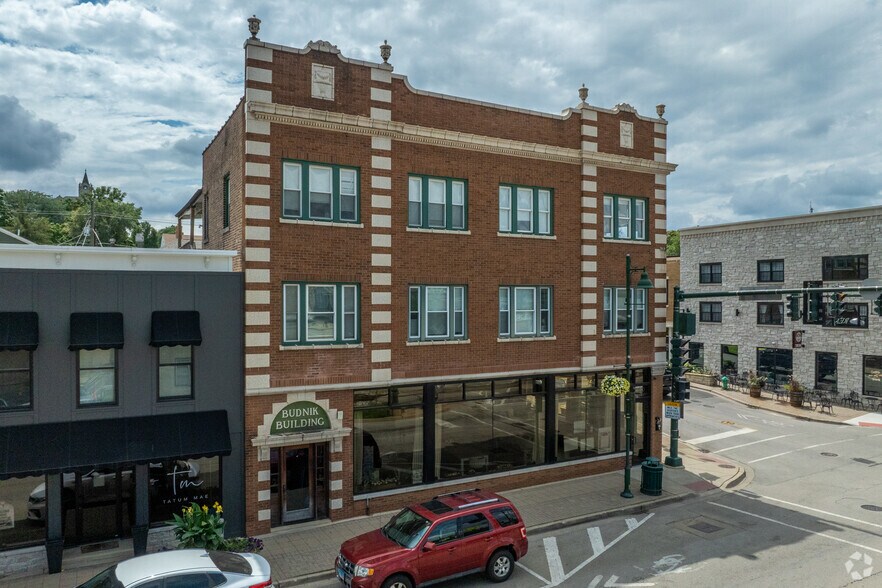 More Photos Of 400 Main St, Lemont Storefront Retail Residential For Sale