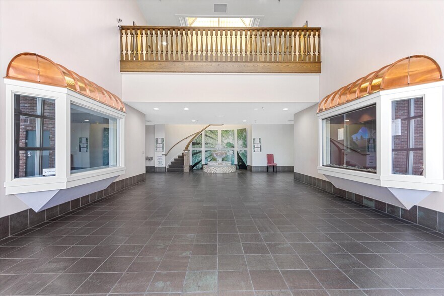 More Photos Of 8911 Lakewood Dr, Windsor Medical For Lease