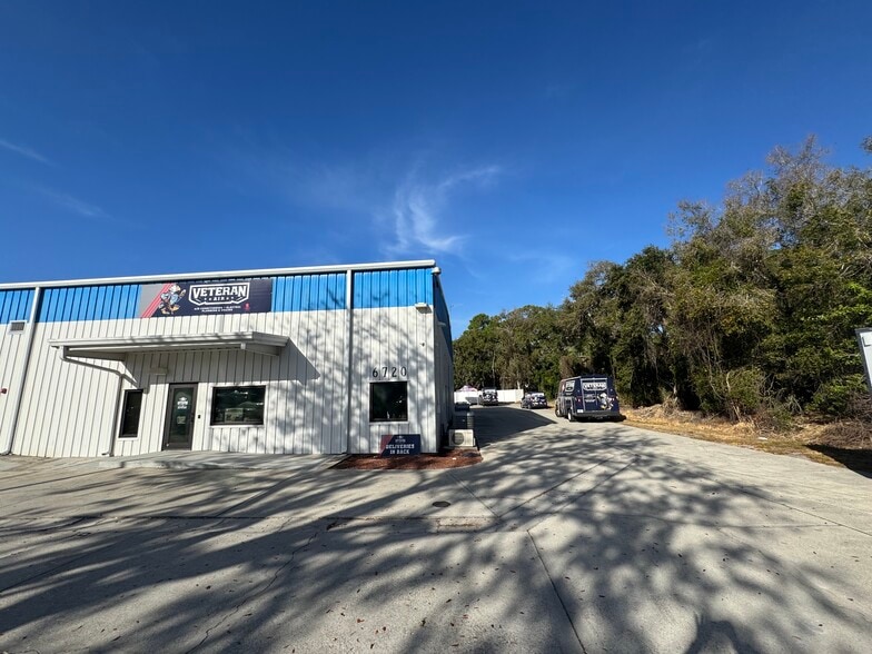 More Photos Of 6720 33rd St E, Sarasota Warehouse For Sale