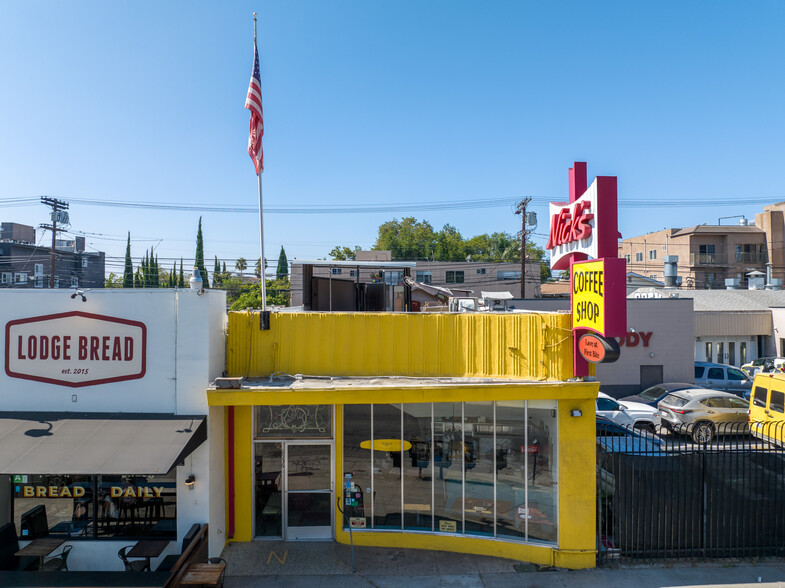 Primary Photo Of 8536 W Pico Blvd, Los Angeles Restaurant For Lease