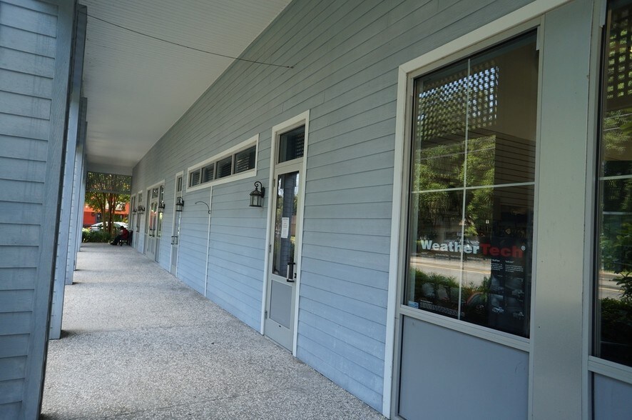 More Photos Of 1420 Ribaut Rd, Port Royal Freestanding For Lease