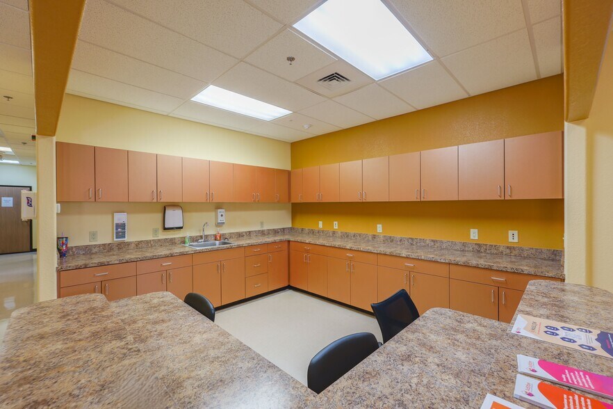 More Photos Of 1590 Paseo San Luis, Sierra Vista Medical For Lease