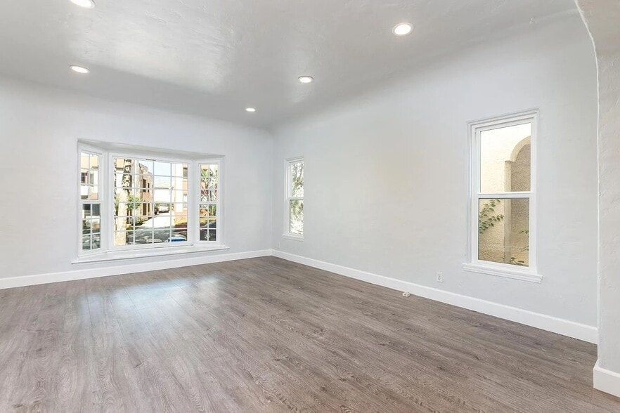 More Photos Of 1032 S Orange Dr, Los Angeles Apartments For Sale