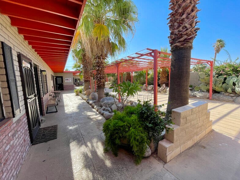 More Photos Of 13279 Palm Dr, Desert Hot Springs Freestanding For Lease