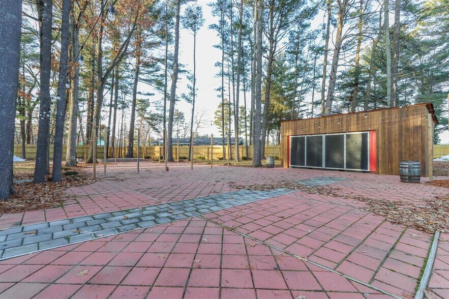 More Photos Of N2717 County Road QQ, Waupaca Restaurant For Sale