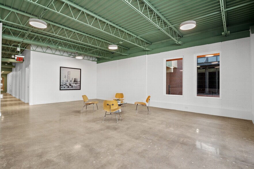 More Photos Of 1625 S Boston Ave, Tulsa Office For Sale