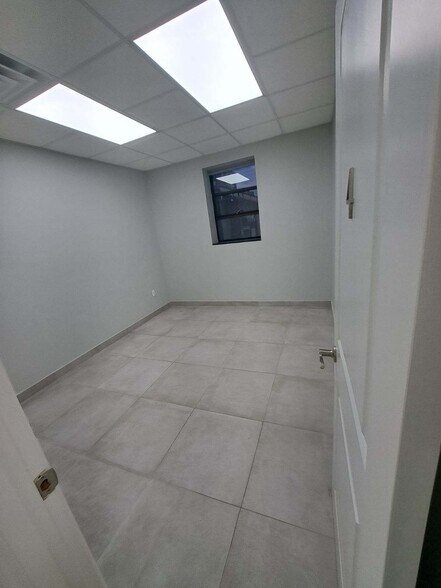 More Photos Of 3930 Richmond Ave, Staten Island Medical For Lease