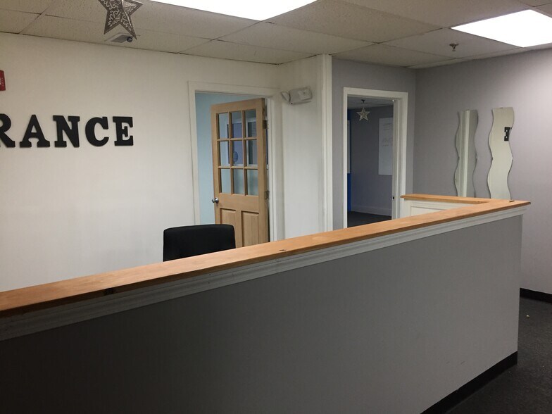 More Photos Of 110 Elm St, Bridgewater Warehouse For Lease