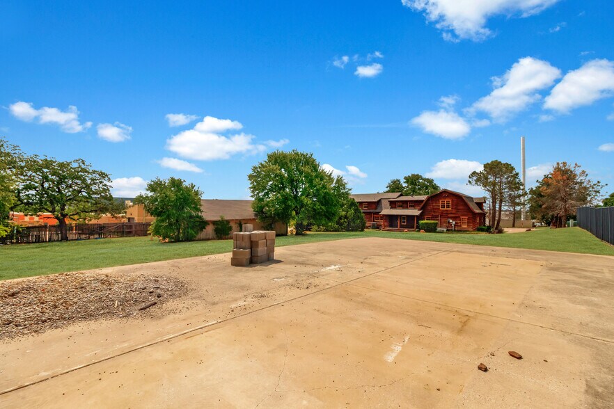 More Photos Of 100 Quest Ct, Keller Office For Sale