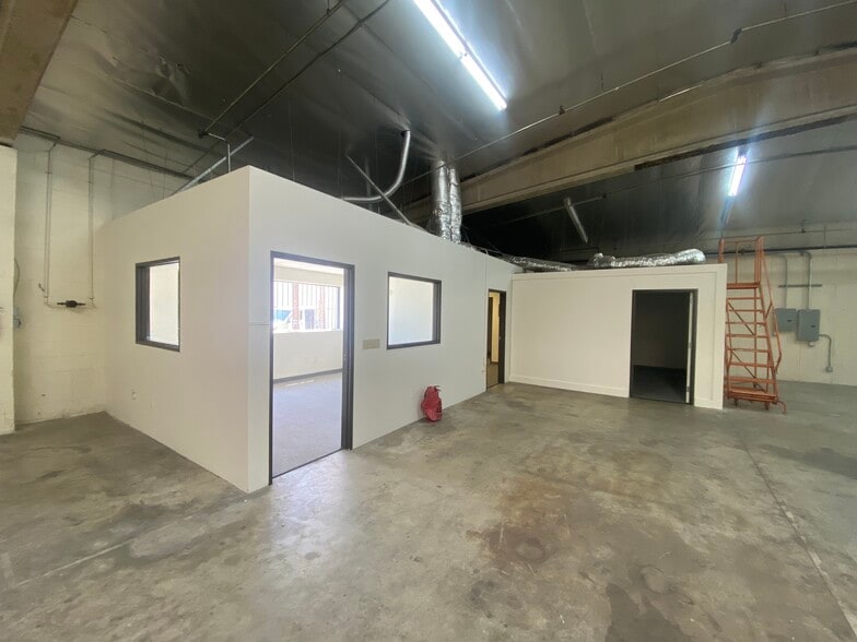 More Photos Of 3477 Hancock St, San Diego Manufacturing For Lease