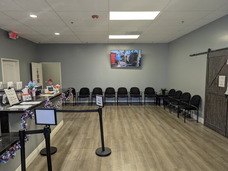 More Photos Of 3015 Calloway Dr, Bakersfield Storefront Retail Office For Sale