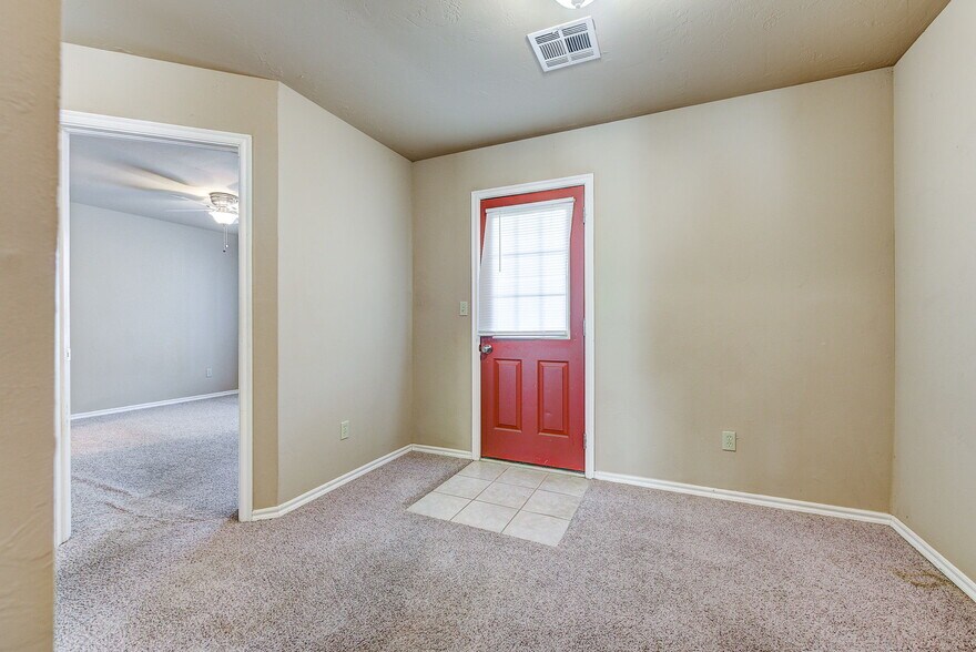 More Photos Of 713 S Locust St, Guthrie Apartments For Sale