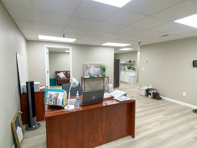More Photos Of 1000 S Caraway Rd, Jonesboro Office For Sale