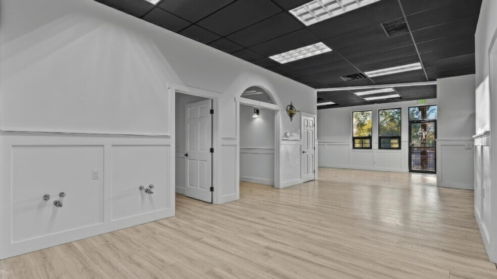 More Photos Of 450 West Ave, Rifle Office For Sale