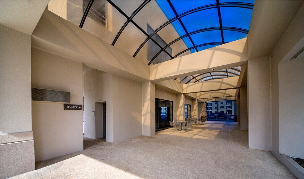 More Photos Of 5282 Medical Dr, San Antonio Medical For Lease