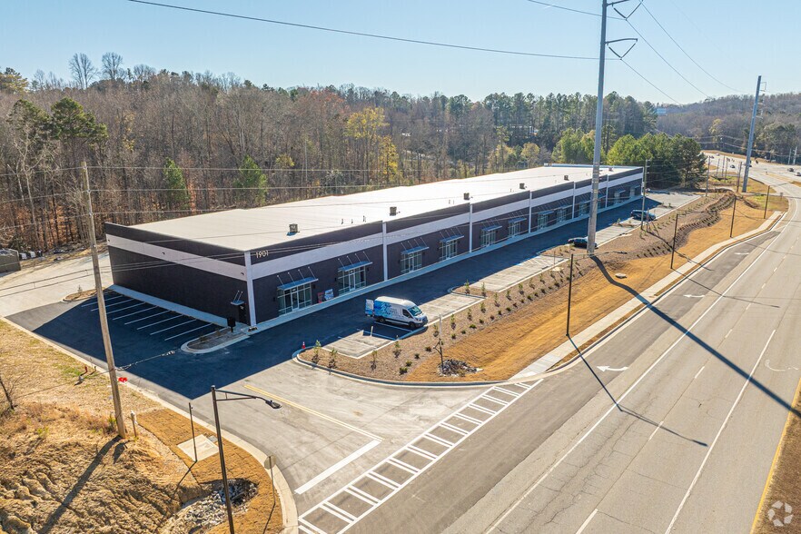 More Photos Of 1901 Peachtree Industrial Blvd, Buford Warehouse For Lease