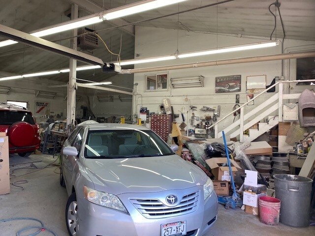 More Photos Of 295-297 37th St NE, Rochester Auto Repair For Sale