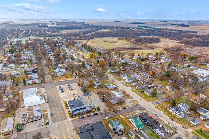 More Photos Of 311 S Nicollet St, Blue Earth Healthcare For Sale
