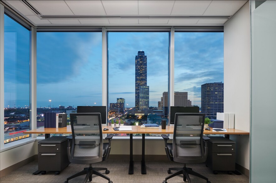 More Photos Of 2200 Post Oak Blvd, Houston Office For Lease