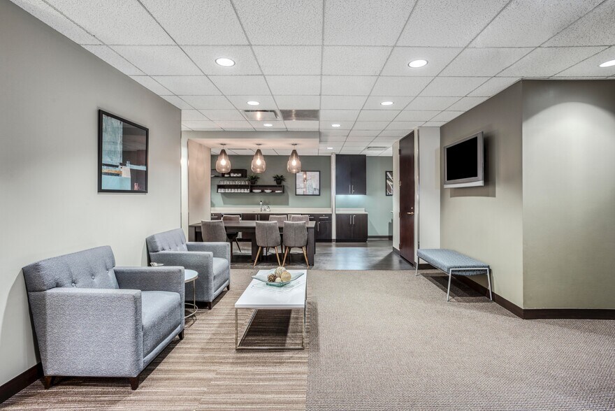 More Photos Of 385 Palm Coast Pky SW, Palm Coast Coworking Space