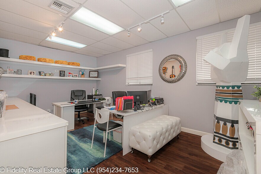 More Photos Of 3650 Coral Ridge Dr, Coral Springs Light Manufacturing For Sale