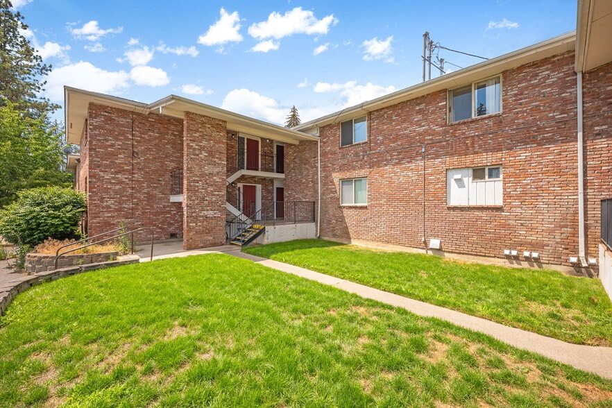 More Photos Of 1306-1320 3rd St, Cheney Apartments For Sale