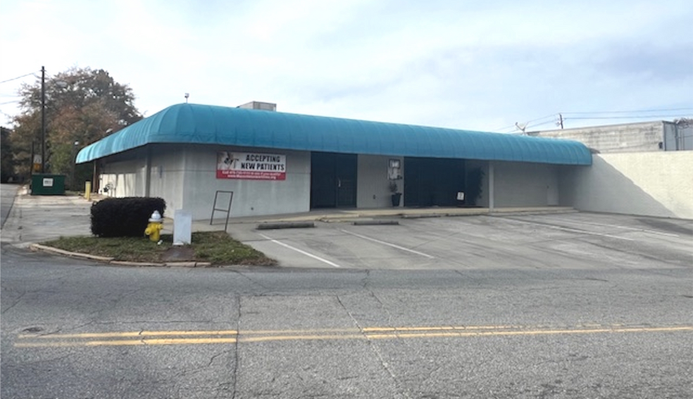 Primary Photo Of 376 Rogers Ave, Macon-Bibb Medical For Sale