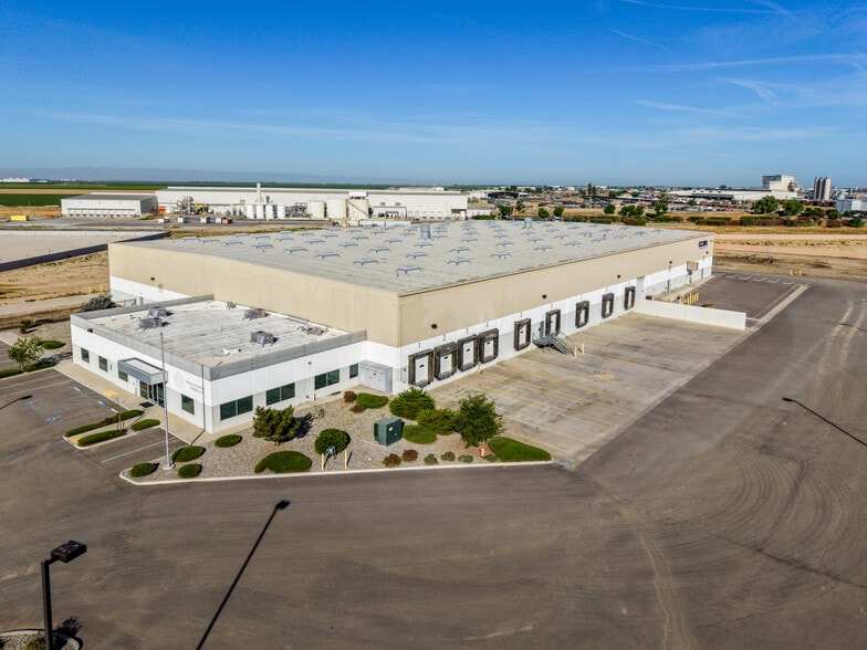 Primary Photo Of 6850 New Kapittel Ct, Shafter Warehouse For Sale