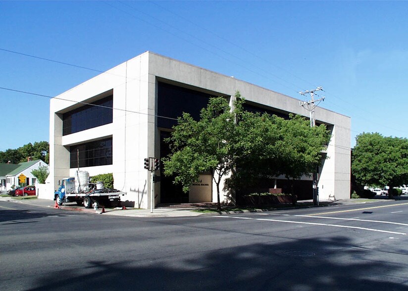 More Photos Of 5030 J St, Sacramento Medical For Lease