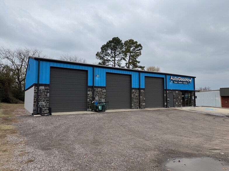 More Photos Of 7216 Highway 271 S, Fort Smith Service For Sale