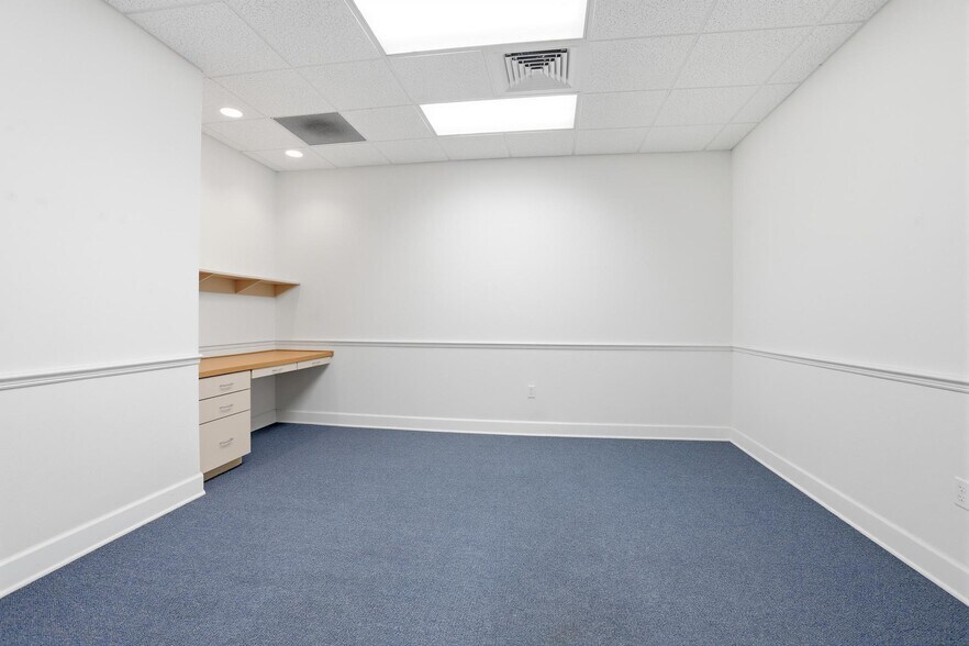 More Photos Of 344 S Woodland Blvd, Deland Office For Sale