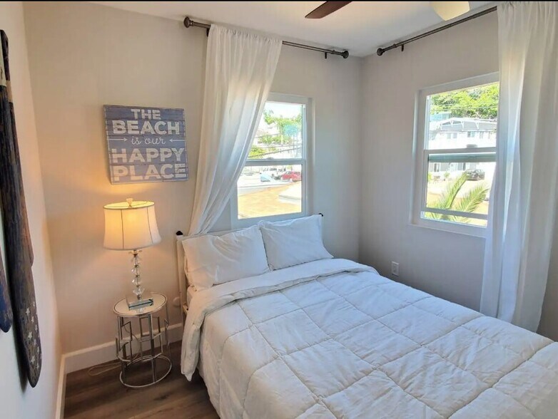 More Photos Of 1558 Ebers St, San Diego Apartments For Sale