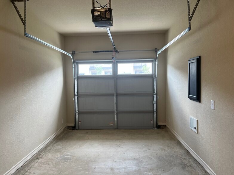 More Photos Of 6407 Luglio Ln, San Antonio Apartments For Sale