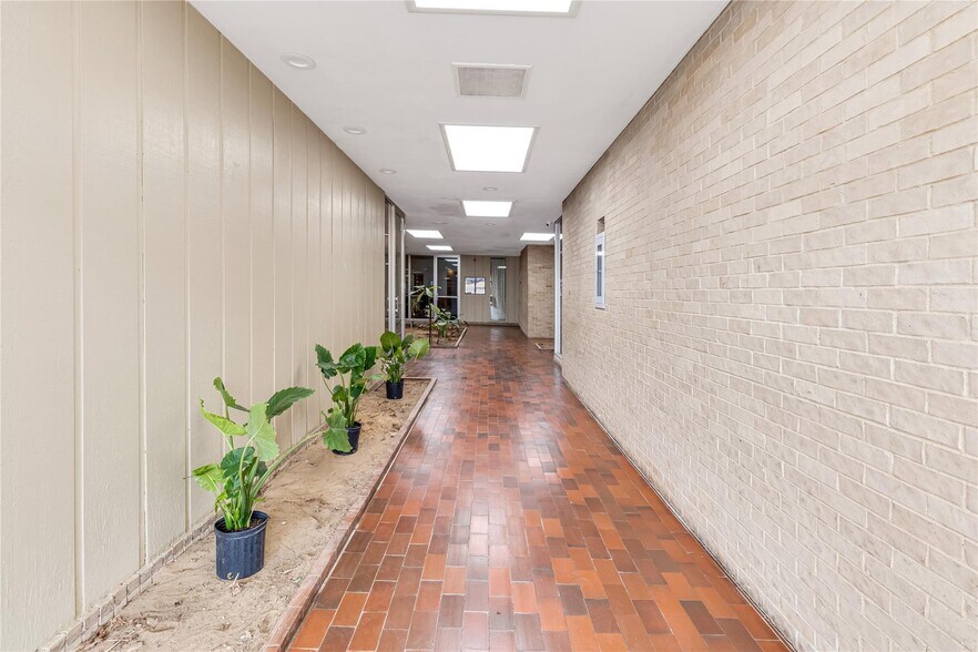 More Photos Of 4725 Gus Thomasson Rd, Mesquite Medical For Sale