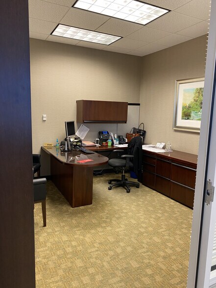 More Photos Of 7750 N Wickham Rd, Melbourne Bank For Lease