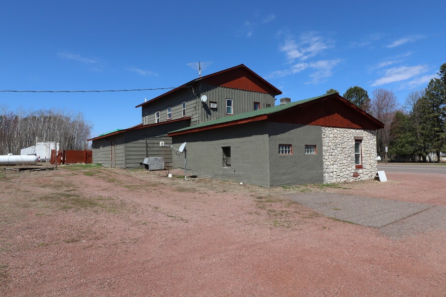 More Photos Of 22211 US Highway 63, Grand View Flex For Sale