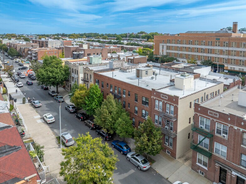 More Photos Of 31-23 47th St, Astoria Apartments For Sale