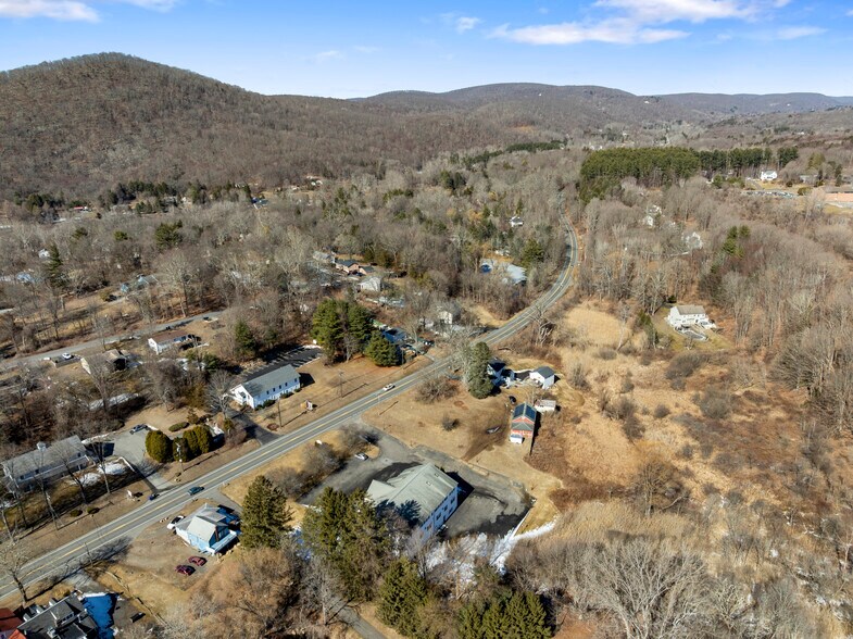 More Photos Of 128 Litchfield Rd, New Milford Medical For Sale