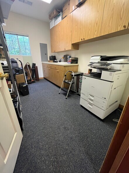 More Photos Of 34921 Calle del Sol, Capistrano Beach Office For Lease