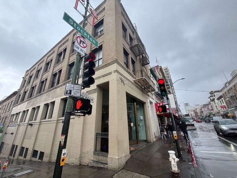 Primary Photo Of 1074-1088 Stockton St, San Francisco Storefront Retail Office For Lease