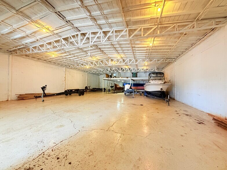 More Photos Of 513 Fremont Rd, Port Clinton Warehouse For Sale
