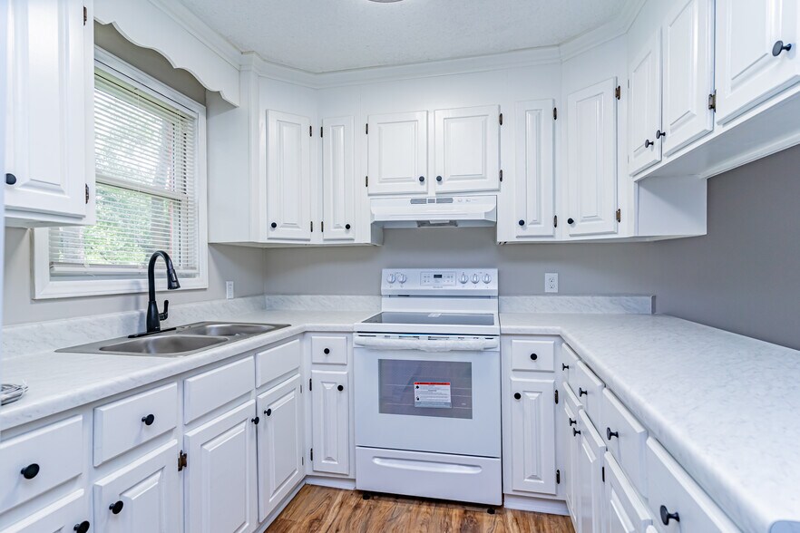 More Photos Of , Mauldin Multifamily For Sale